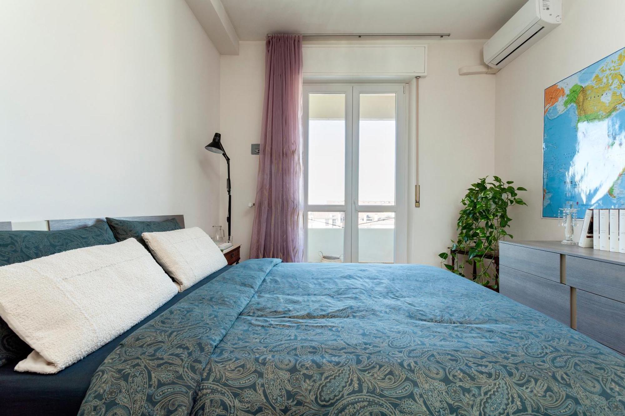 Two Spacious Bedrooms 1 Minute To Metro Stop - Milan — Photos 3